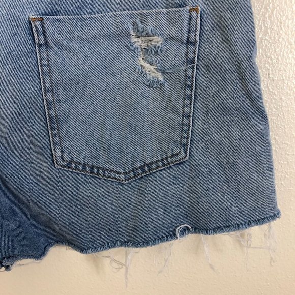 ASOS DENIM Lightwash Ripped Denim Jean Shorts 12 - Picture 7 of 11